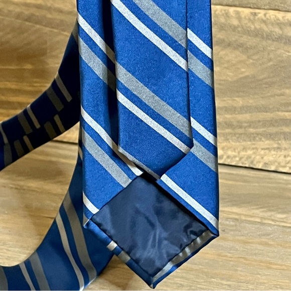 Lot of 3 Harry Potter Ravenclaw House Merch Necktie Pocket Watch Bookmark NWOT - Picture 5 of 16